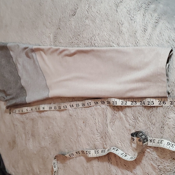 OUTDOOR VOICES Womens Springs 7/8 Leggings-Textured Compression-MidRise-EUC-Sz M - Picture 5 of 9